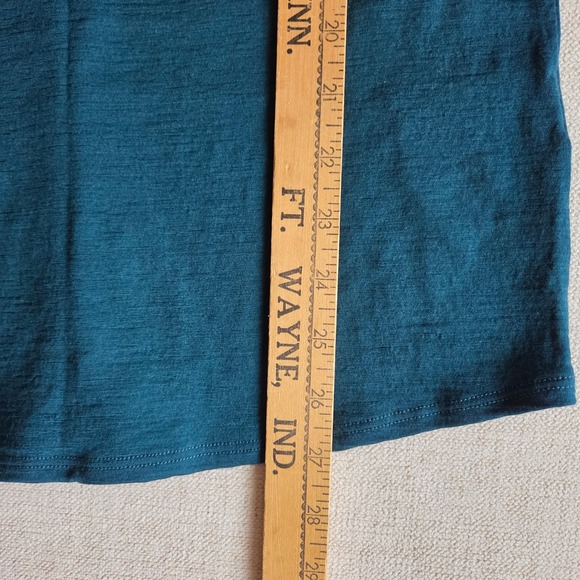 Segments 100% Merino Wool Base Layer Top Green Crewneck Womens Large Winter - Picture 9 of 9